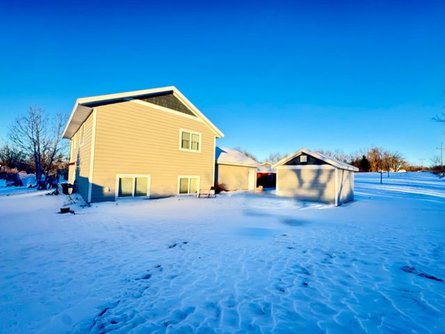 1170 Coakley Street, Paynesville, MN 56362