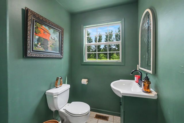 2188 Hicks Ln, Columbia, TN 38401
