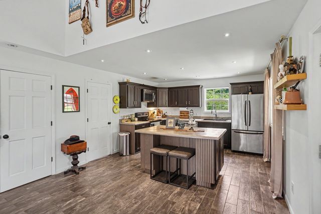 2188 Hicks Ln, Columbia, TN 38401