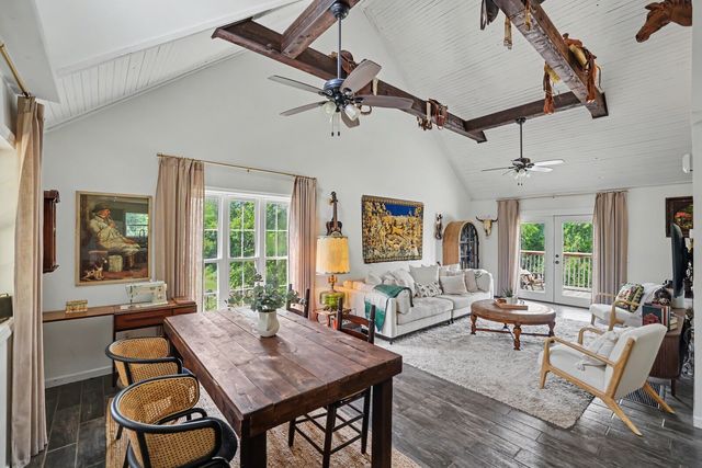 2188 Hicks Ln, Columbia, TN 38401