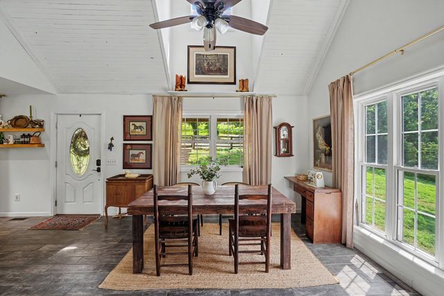 2188 Hicks Ln, Columbia, TN 38401