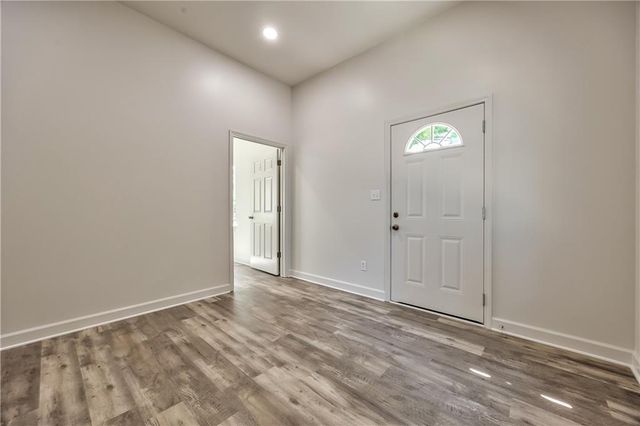 1426 S HOME Avenue, Independence, MO 64052