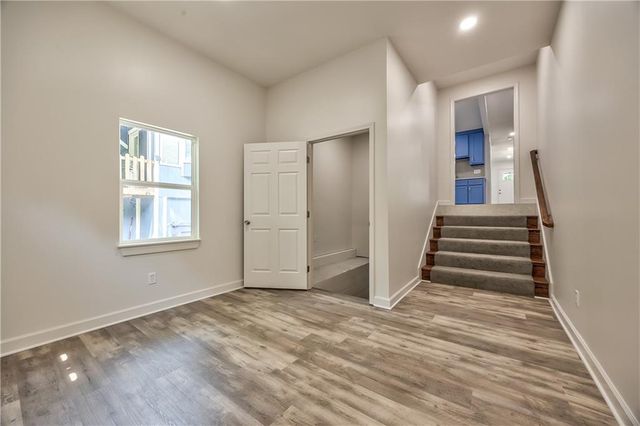 1426 S HOME Avenue, Independence, MO 64052