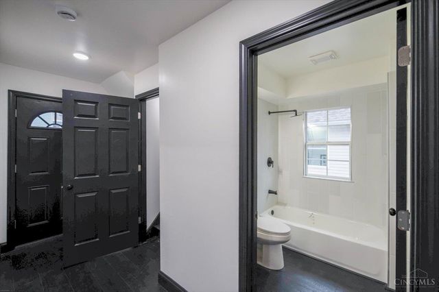 1627 Jonathan Avenue, Cincinnati, OH 45207