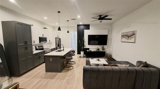 3549 Amos Street B, Houston, TX 77021