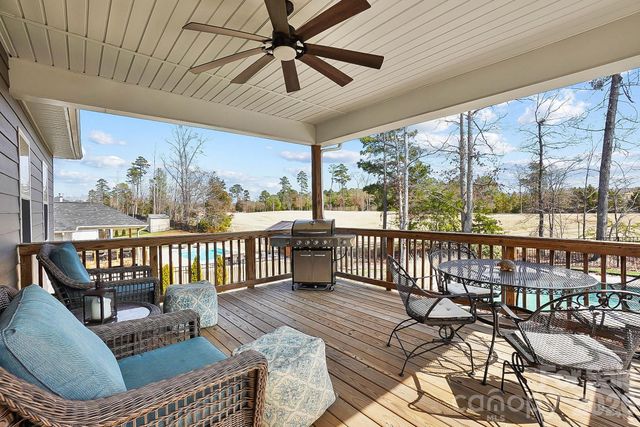 11812 Glenwood Drive, Locust, NC 28107