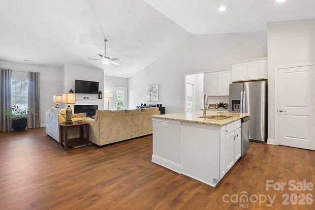 11812 Glenwood Drive, Locust, NC 28107