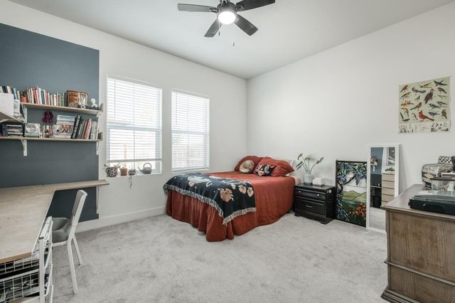 948 Beaver Pond, Madera, CA 93636