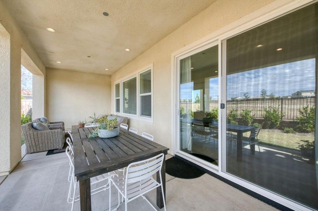 948 Beaver Pond, Madera, CA 93636