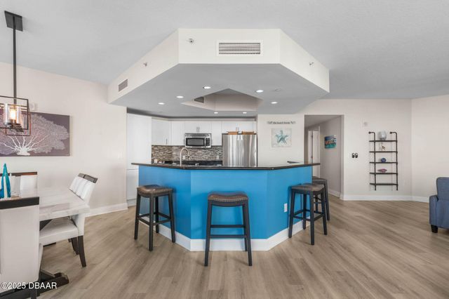 231 Riverside Dr Unit 902, Holly Hill, FL 32117