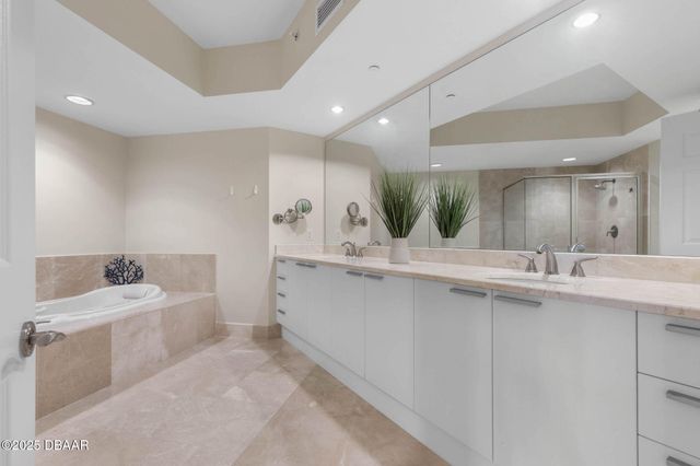 231 Riverside Dr Unit 902, Holly Hill, FL 32117