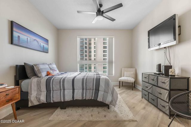 231 Riverside Dr Unit 902, Holly Hill, FL 32117