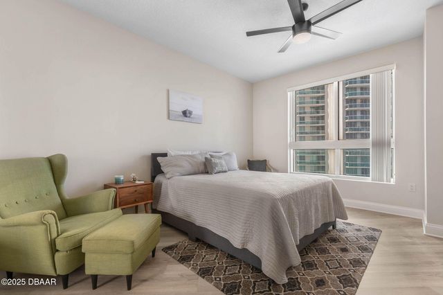 231 Riverside Dr Unit 902, Holly Hill, FL 32117