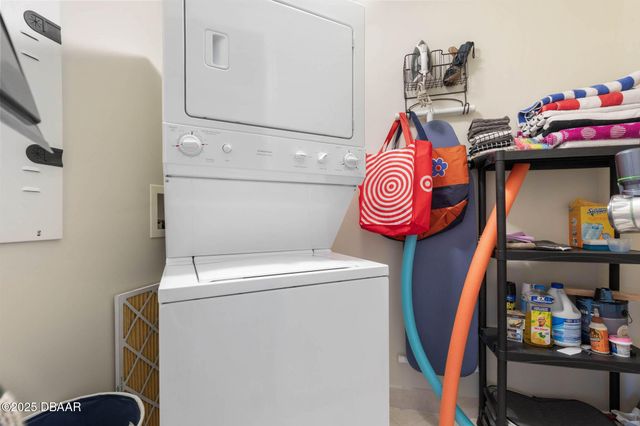 231 Riverside Dr Unit 902, Holly Hill, FL 32117