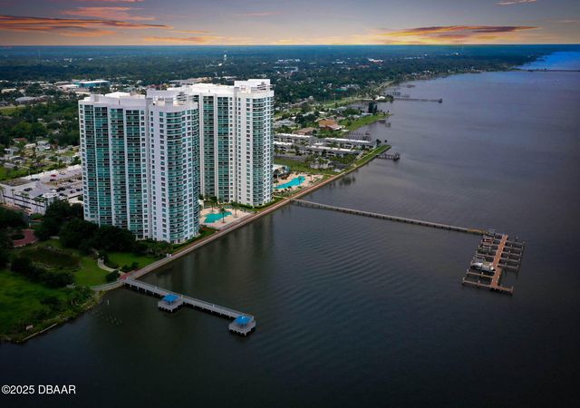 231 Riverside Dr Unit 902, Holly Hill, FL 32117