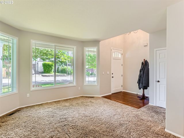 14094 Sw VIEWPOINT Ct, Portland, OR 97224
