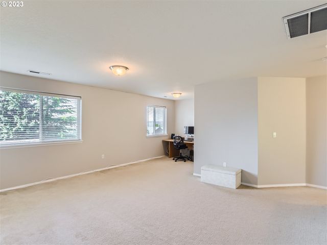 14094 Sw VIEWPOINT Ct, Portland, OR 97224