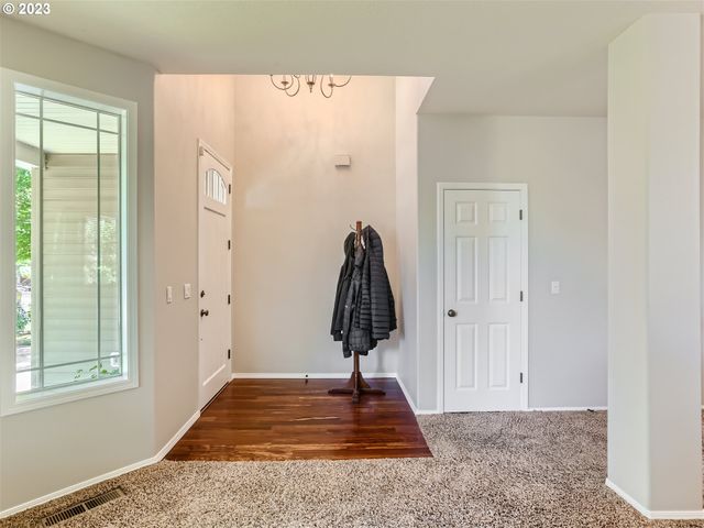 14094 Sw VIEWPOINT Ct, Portland, OR 97224