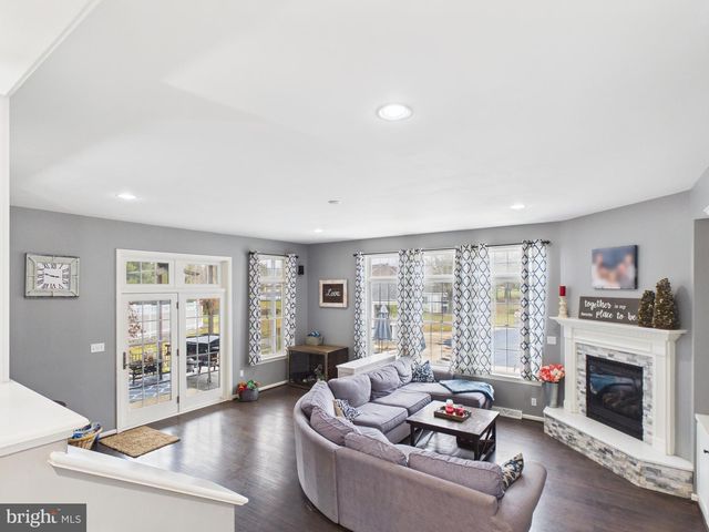 119 SAYBROOKE DR, Lititz, PA 17543