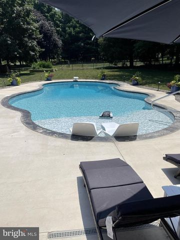 119 SAYBROOKE DR, Lititz, PA 17543