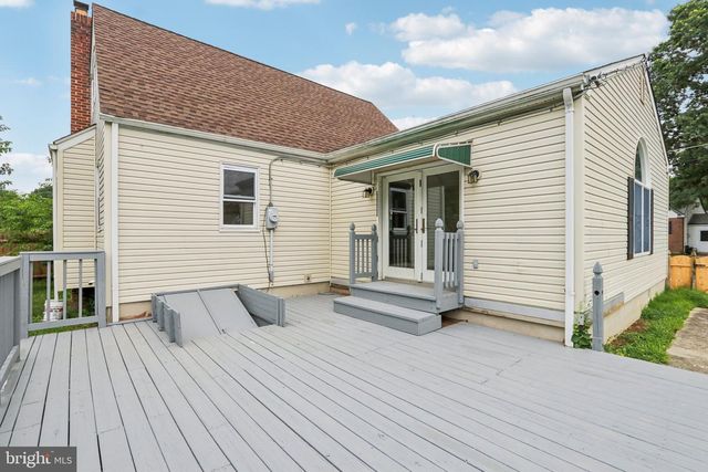 16 PARK DR, Bellmawr, NJ 08031