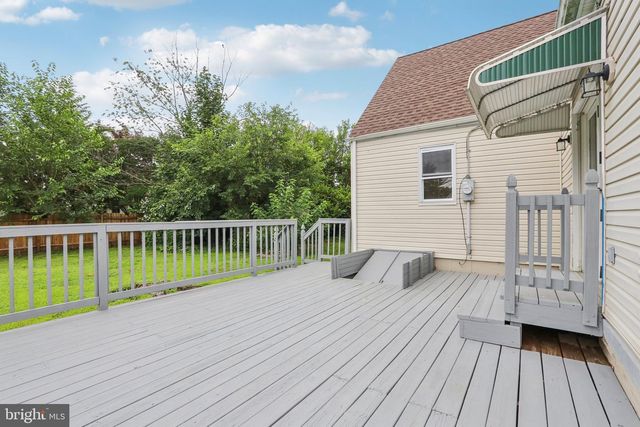 16 PARK DR, Bellmawr, NJ 08031