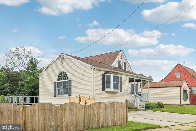 16 PARK DR, Bellmawr, NJ 08031