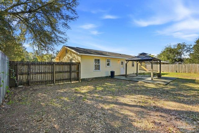 6444 Walnut St, Milton, FL 32570