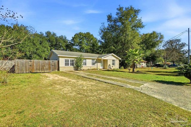 6444 Walnut St, Milton, FL 32570