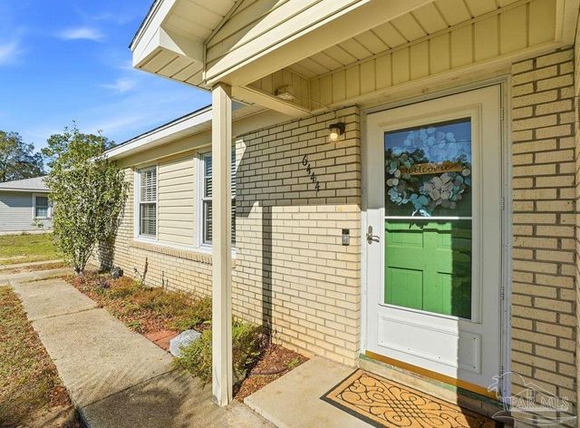 6444 Walnut St, Milton, FL 32570