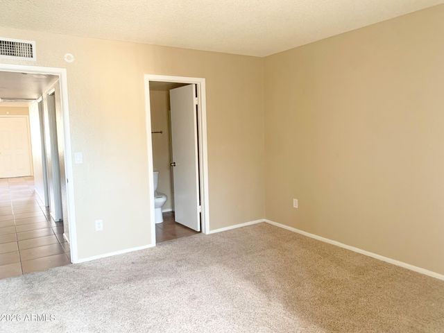 2804 N 43rd Avenue Apt D, Phoenix, AZ 85009