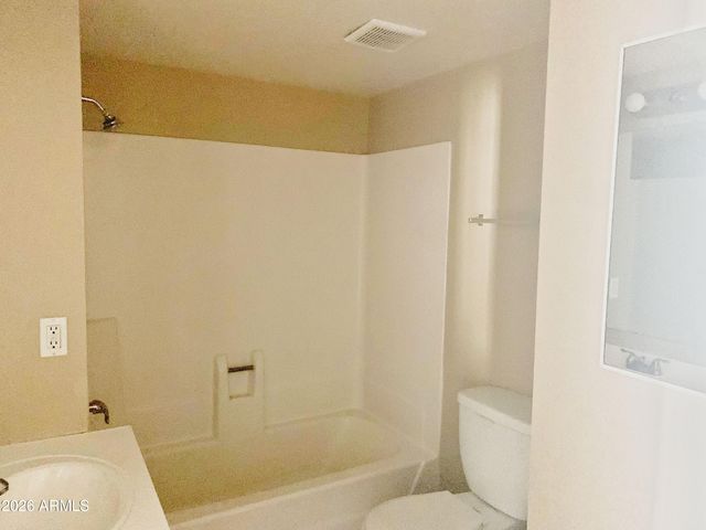 2804 N 43rd Avenue Apt D, Phoenix, AZ 85009