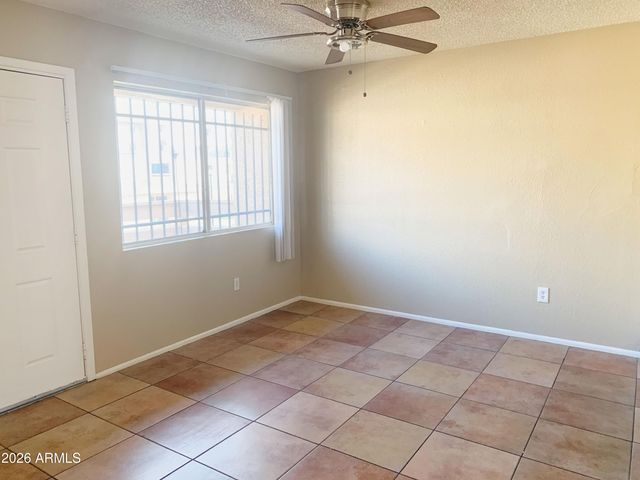 2804 N 43rd Avenue Apt D, Phoenix, AZ 85009