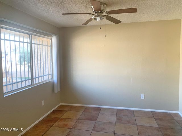 2804 N 43rd Avenue Apt D, Phoenix, AZ 85009