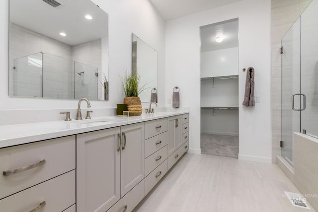 9752 W Novato St, Star, ID 83669