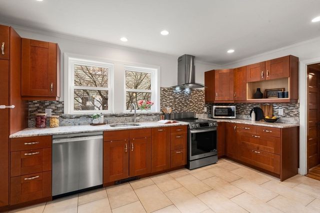 39 Elliot Street, Norwood, MA 02062