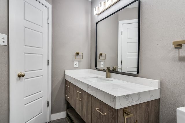 3500 Roberts Avenue, Dallas, TX 75215
