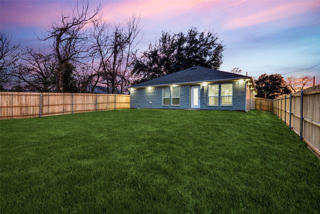 3500 Roberts Avenue, Dallas, TX 75215