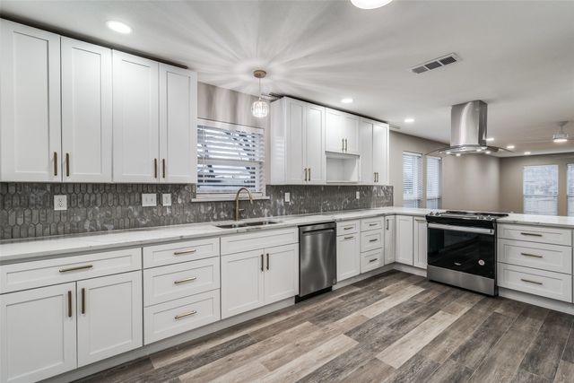 3500 Roberts Avenue, Dallas, TX 75215