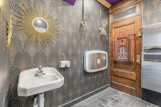 1601 S Morgan Street, Chicago, IL 60608