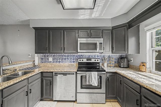1981 S Hannibal Court B, Aurora, CO 80013