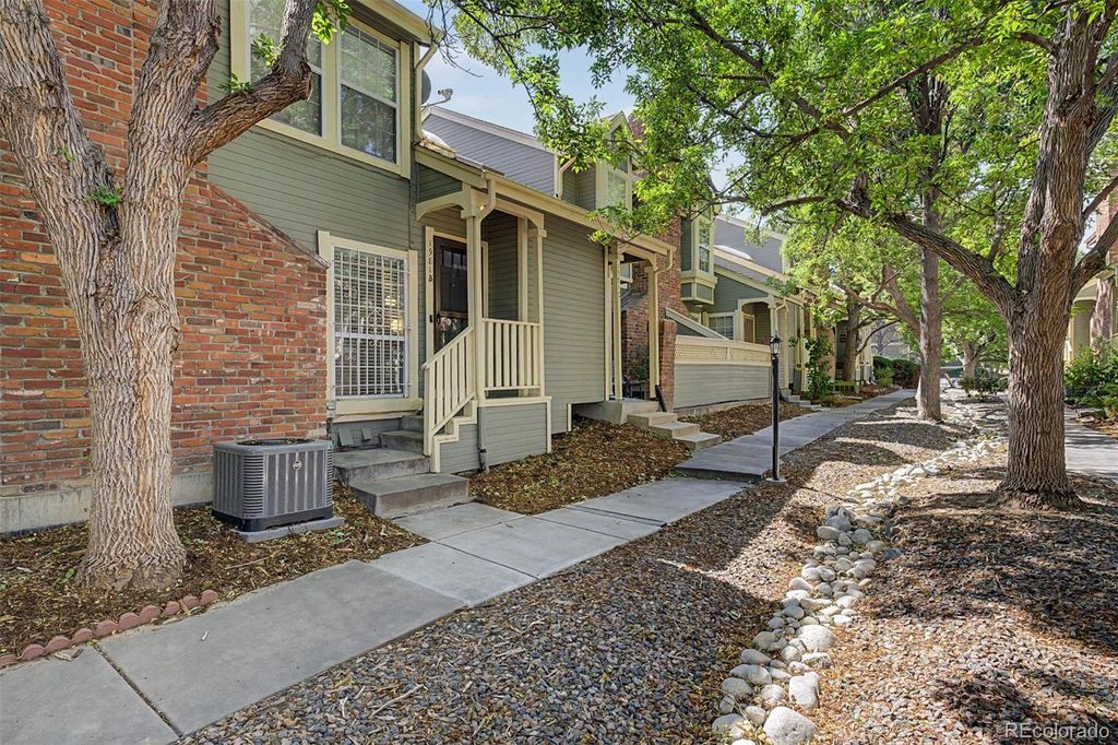 1981 S Hannibal Court B, Aurora, CO 80013