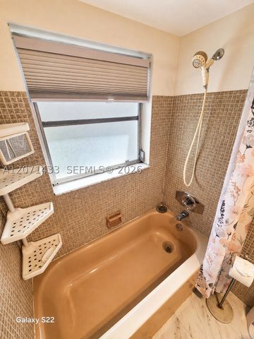 4881 NW 22nd St B15, Lauderhill, FL 33313