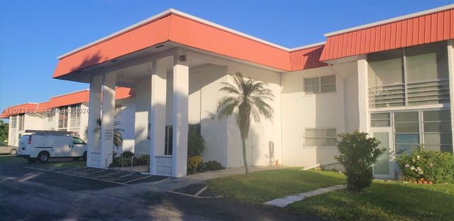 4881 NW 22nd St B15, Lauderhill, FL 33313