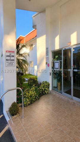4881 NW 22nd St B15, Lauderhill, FL 33313