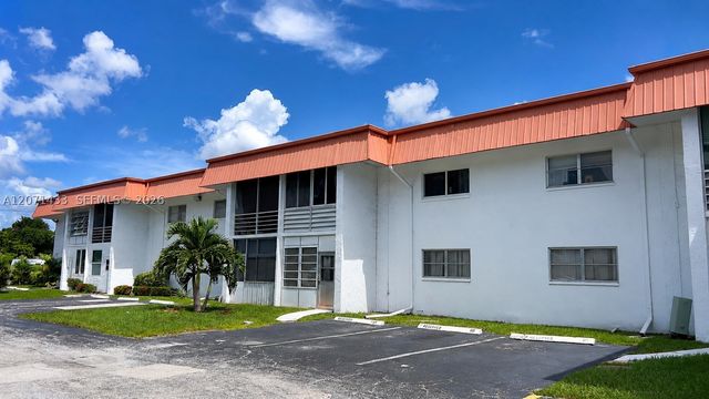 4881 NW 22nd St B15, Lauderhill, FL 33313