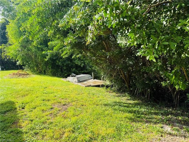 4145 Saums DR, North Fort Myers, FL 33903