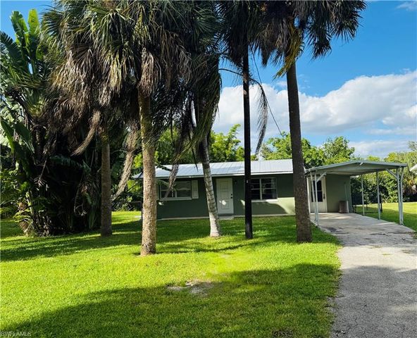 4145 Saums DR, North Fort Myers, FL 33903