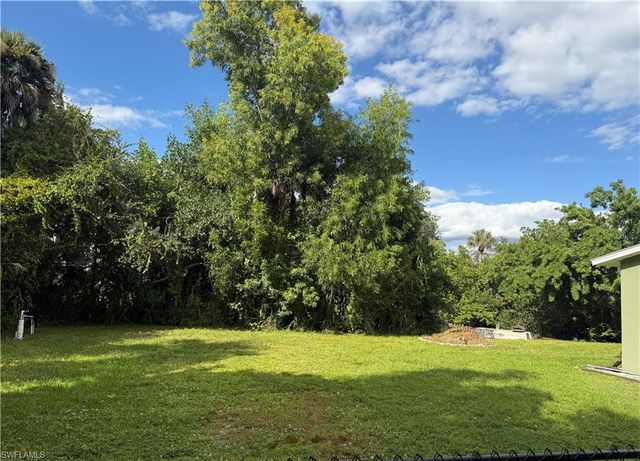 4145 Saums DR, North Fort Myers, FL 33903
