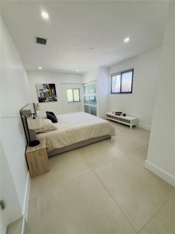 1524 NE 14th Ter, Fort Lauderdale, FL 33304